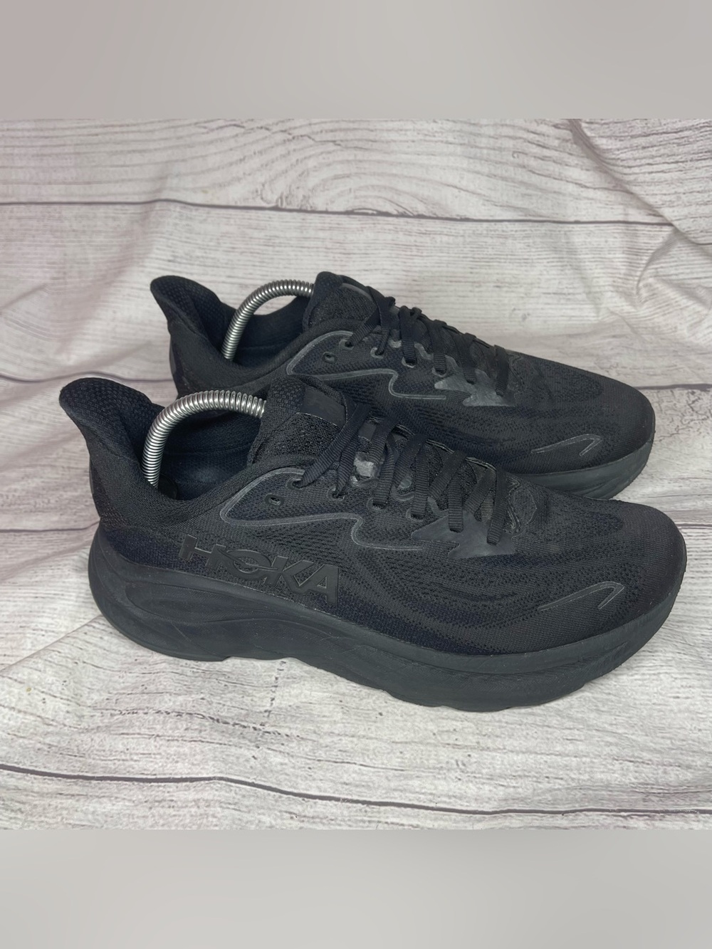 Hoka Men’s 9.5D Clifton 10 Triple Black Shoes
